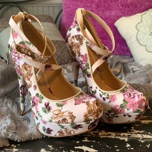 Andrea Flower Print Stilettos!